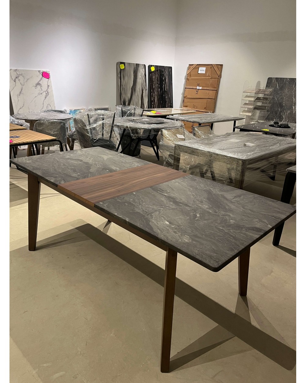 AS-IS | Eliott Extendable Table in Dark Emperador