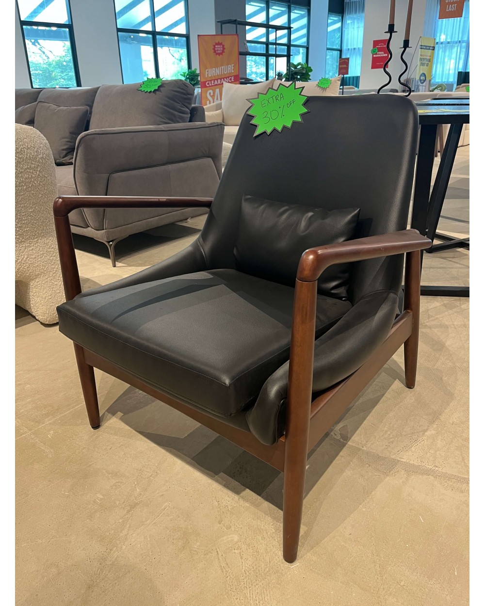 AS-IS | Porter Lounge Chair